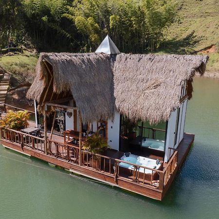Ibuku Hotel Guatape - Chalets Exterior photo